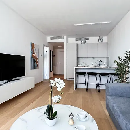 Apartament View In Sky Park By Zaha Hadid *