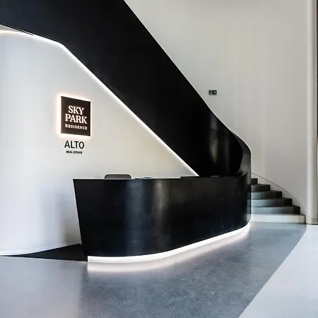 View In Sky Park By Zaha Hadid Apartment *